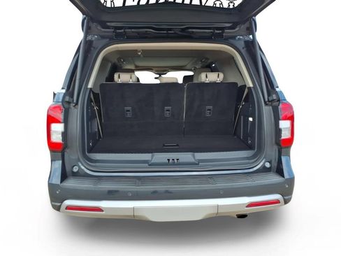 Used 2023 Ford Expedition XLT RWD image 22
