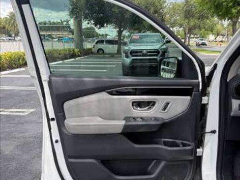 Used 2023 Honda Pilot EX-L image 26