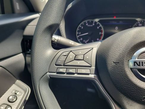 Used 2023 Nissan Sentra SV FWD image 18