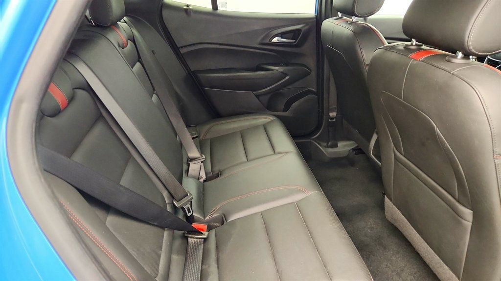 Used 2024 Chevrolet Trax RS w/ Sunroof Package FWD image 21