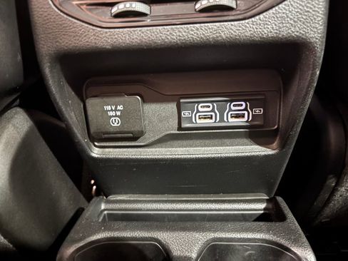 Used 2022 Jeep Grand Cherokee L Limited w/ Luxury Tech Group II AWD/4WD image 17