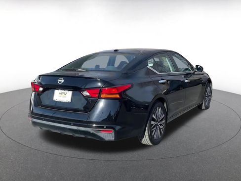 Used 2025 Nissan Altima 2.5 SV image 14