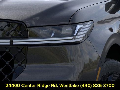 New 2026 Lincoln Navigator L Reserve w/ Jet Appearance Package AWD/4WD image 18