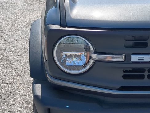 New 2025 Ford Bronco 4-Door image 8