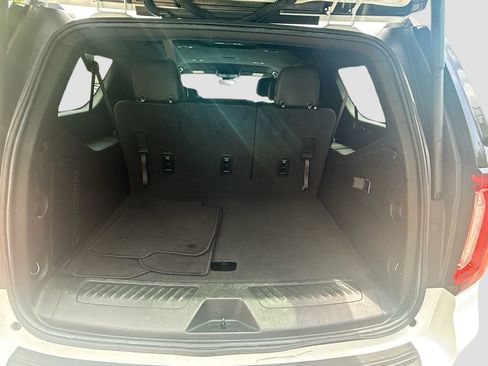 Used 2024 GMC Yukon XL SLT RWD image 29
