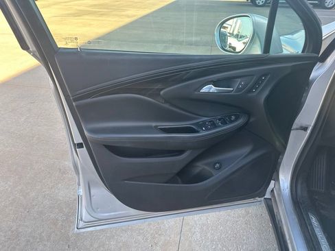 Used 2019 Buick Envision Essence AWD/4WD image 7