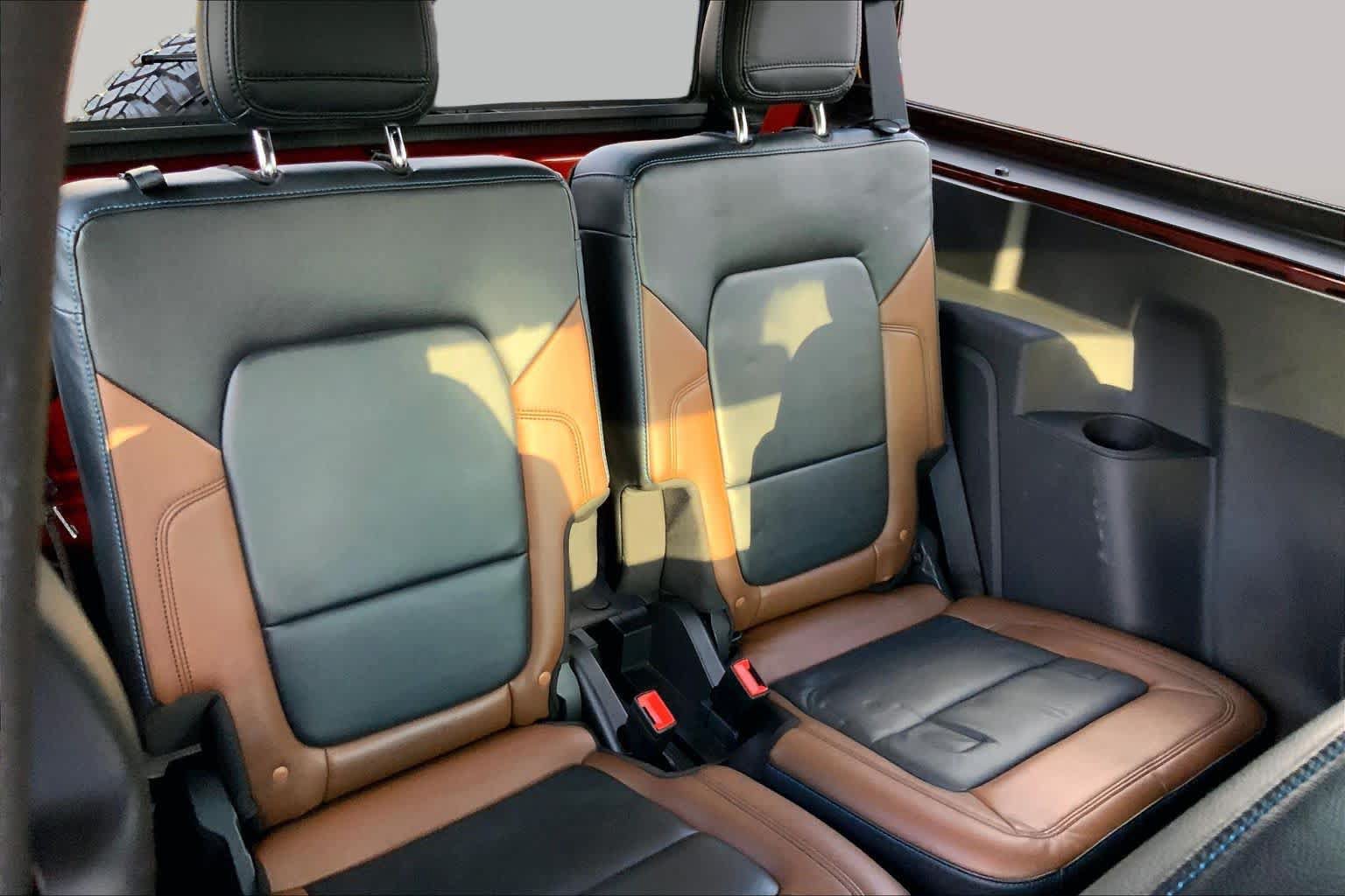 Used 2023 Ford Bronco Outer Banks w/ Sasquatch Package AWD/4WD image 18