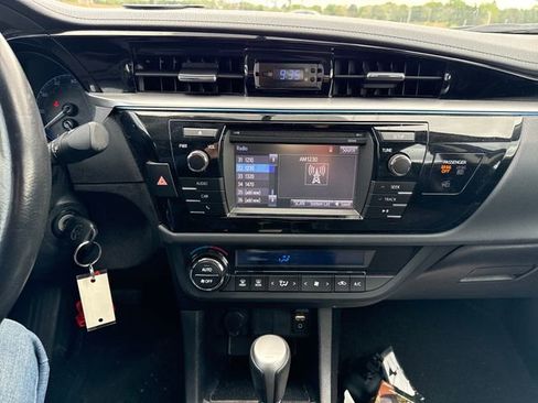 Used 2014 Toyota Corolla S FWD image 26