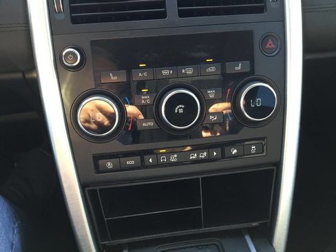 Used 2018 Land Rover Discovery Sport HSE image 39