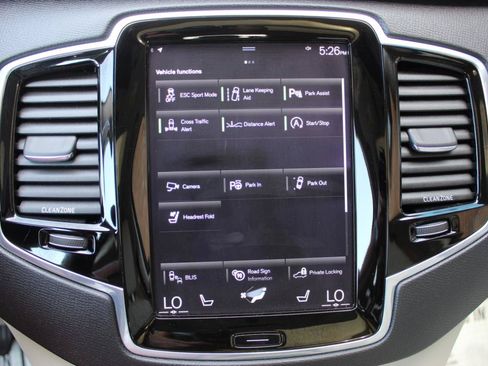 Used 2016 Volvo XC90 T6 Momentum w/ Protection Package Plus AWD/4WD image 33
