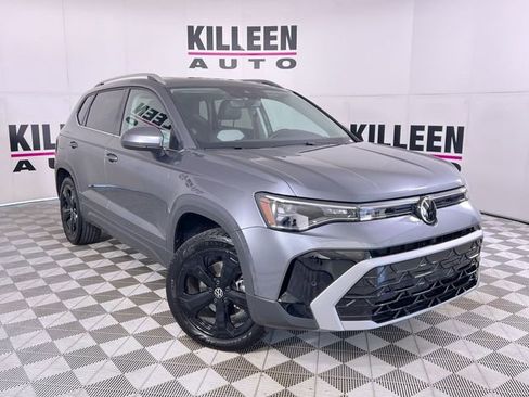 Used 2025 Volkswagen Taos SEL image 1