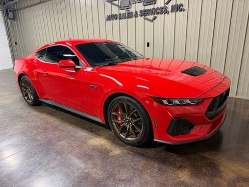 Used 2025 Ford Mustang GT Premium RWD image 6