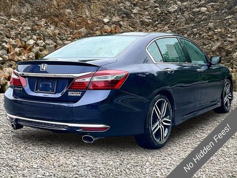 Used 2017 Honda Accord Sport Special Edition image 2