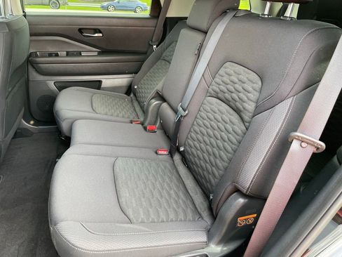 Certified 2022 Nissan Pathfinder SV AWD/4WD image 8