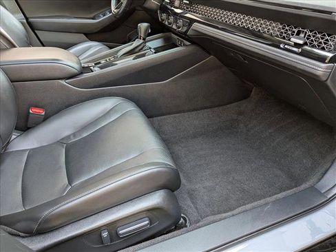 Used 2023 Honda Accord EX-L image 16