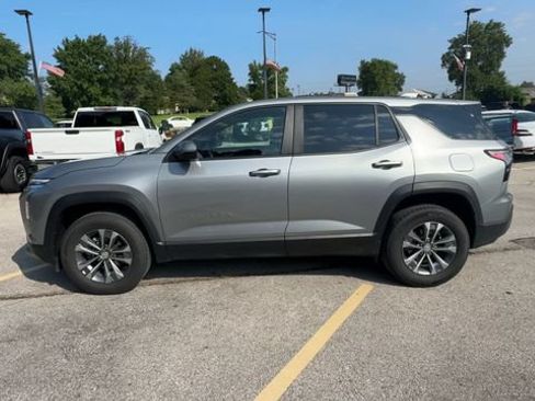 Used 2026 Chevrolet Equinox LT AWD/4WD image 5