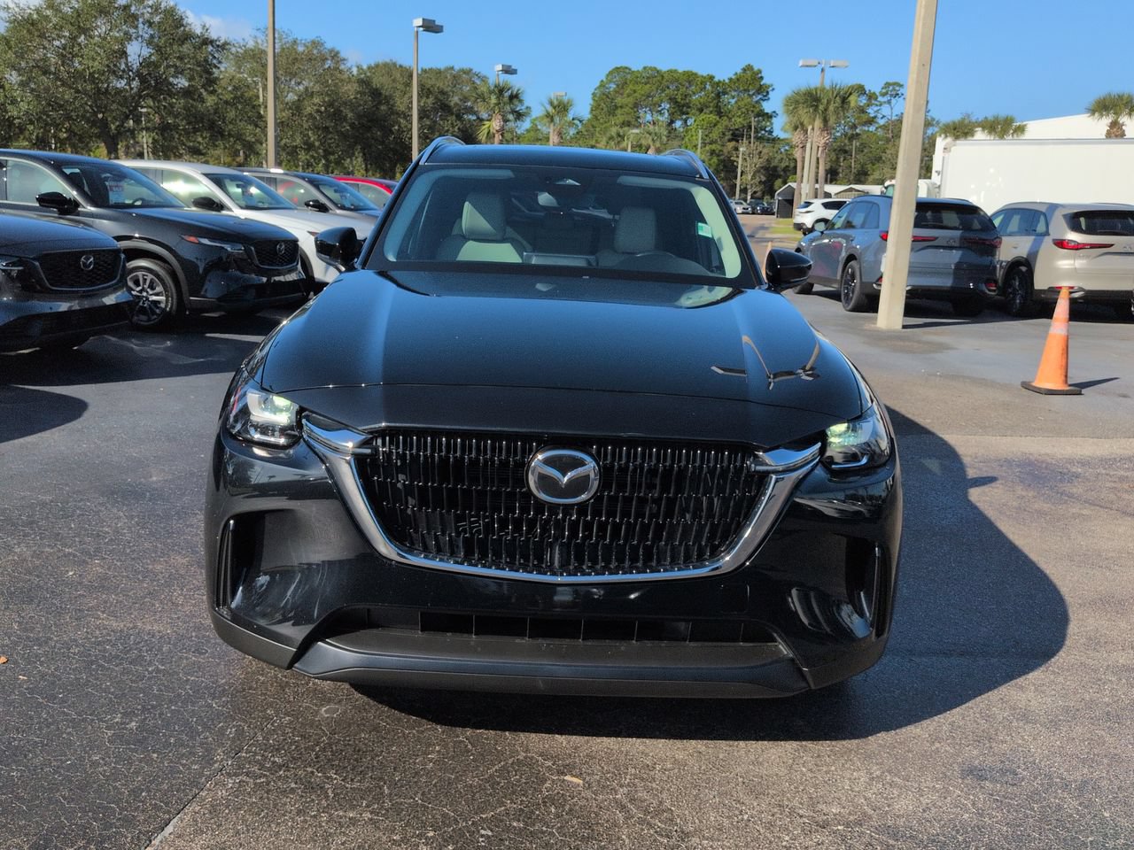 Used 2024 MAZDA CX-90 Plug-In Hybrid w/ Preferred AWD/4WD image 8