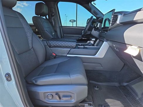 Used 2025 Toyota Tundra Limited image 15