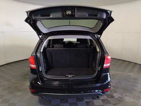 Used 2019 Dodge Journey SE w/ Connectivity Group FWD image 29