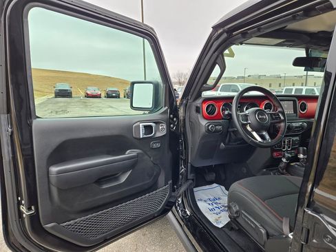 Used 2021 Jeep Wrangler Unlimited Rubicon image 11