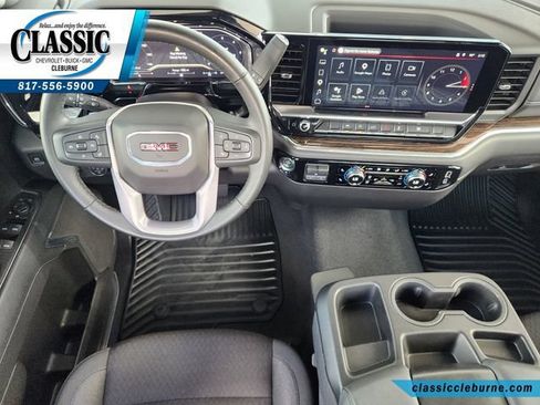 Used 2025 GMC Sierra 1500 Elevation AWD/4WD image 3