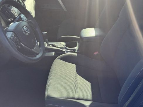 Used 2015 Toyota RAV4 XLE FWD image 10
