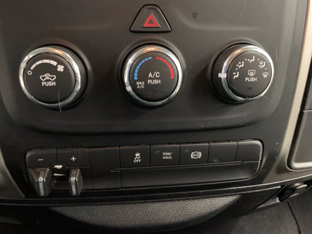 Used 2018 RAM 2500 SLT AWD/4WD image 23