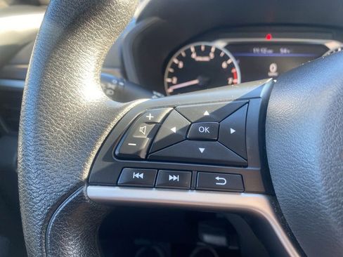 Used 2024 Nissan Altima 2.5 SV image 17