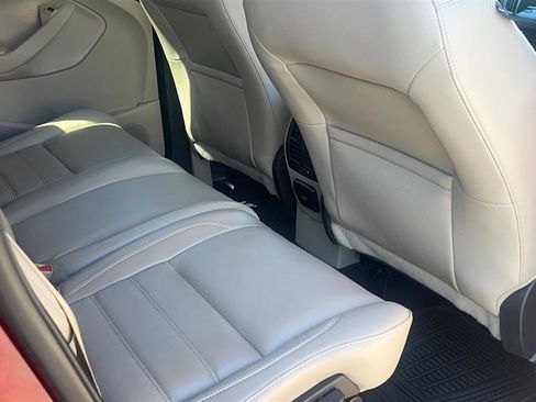 Used 2017 Ford Escape Titanium image 30