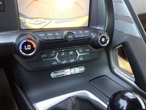 Used 2017 Chevrolet Corvette Grand Sport w/ Grand Sport Heritage Package RWD image 29