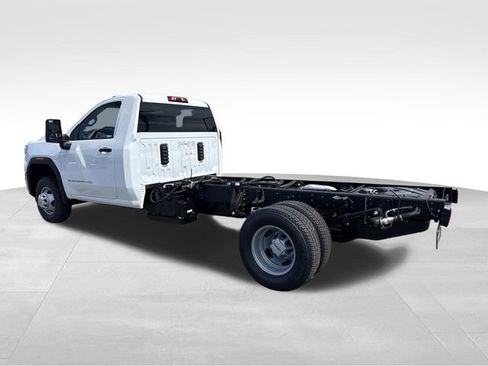 New 2026 GMC Sierra 3500 Pro w/ Convenience Package AWD/4WD image 5