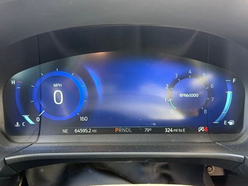 Used 2022 Ford Escape Titanium w/ Class II Trailer Tow Package image 18