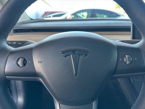 Used 2022 Tesla Model 3 Long Range image 21
