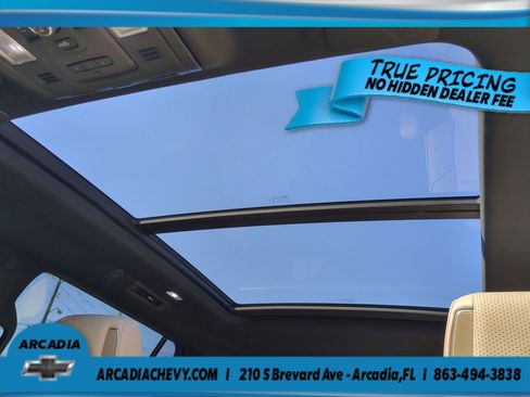 Used 2023 Cadillac Escalade ESV Premium Luxury w/ LPO, Radiant Package AWD/4WD image 20