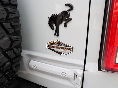 Used 2023 Ford Bronco Wildtrak AWD/4WD image 14