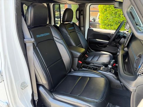 Used 2024 Jeep Wrangler Unlimited Rubicon 4xe AWD/4WD image 35