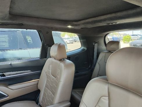 Certified 2022 Kia Telluride SX w/ SX Prestige Package AWD/4WD image 5