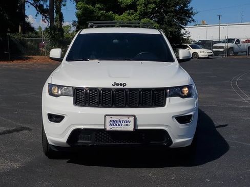 Used 2021 Jeep Grand Cherokee Laredo X RWD image 2