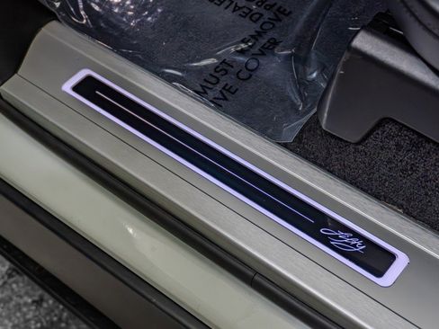 Used 2021 Land Rover Range Rover Autobiography Fifty Edition image 28