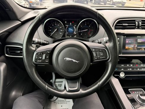 Used 2018 Jaguar F-PACE Premium AWD/4WD image 41