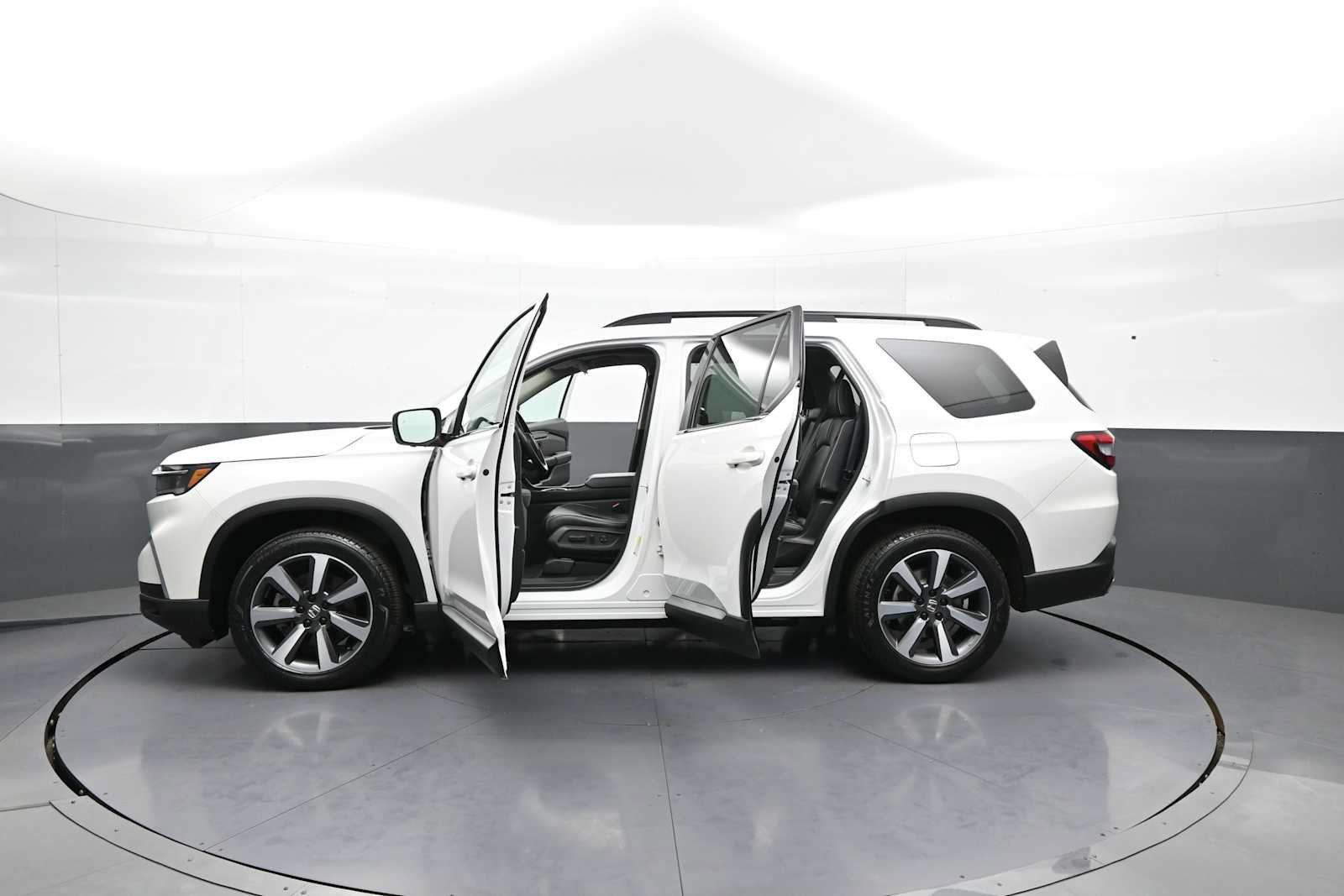 Certified 2023 Honda Pilot Elite image 44