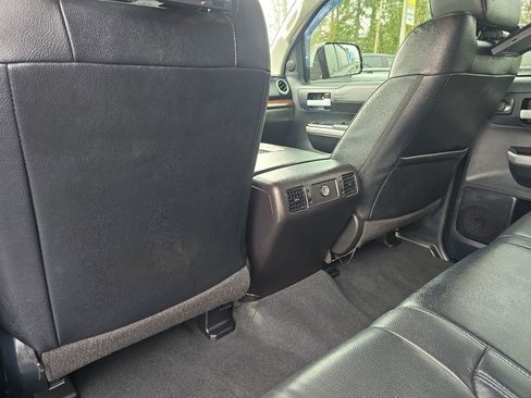 Used 2015 Toyota Tundra Limited w/ Limited Premium Package AWD/4WD image 18