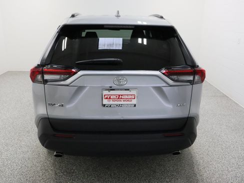 Used 2025 Toyota RAV4 XLE FWD image 8