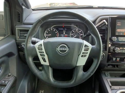 Used 2024 Nissan Titan SV RWD image 21