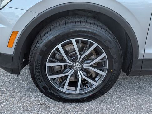 Used 2019 Volkswagen Tiguan SE image 4