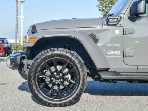 Used 2023 Jeep Wrangler Sahara image 11