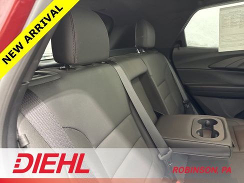 Used 2025 Chevrolet TrailBlazer RS w/ Convenience Package image 11