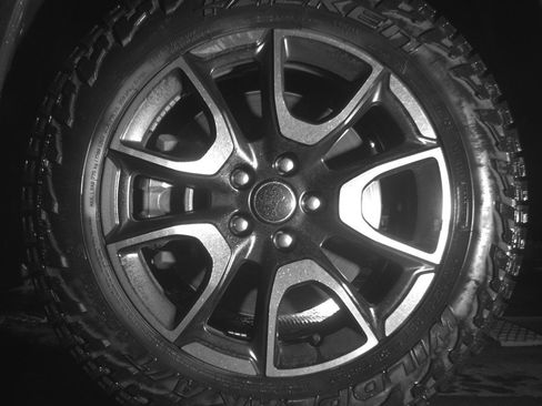 Used 2025 Jeep Compass Trailhawk image 12