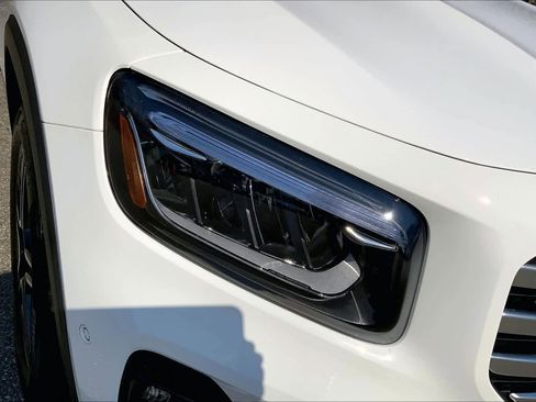 New 2026 Mercedes-Benz GLB 250 4MATIC image 17