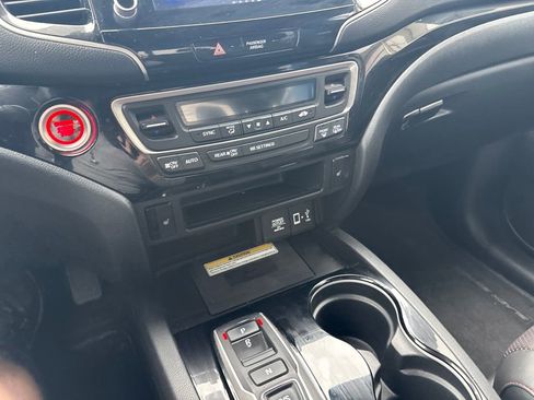 Certified 2021 Honda Ridgeline Black Edition image 23